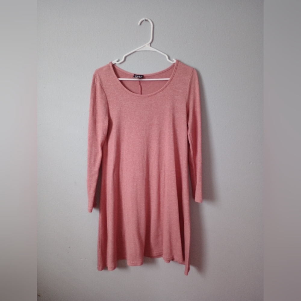 M pink dress